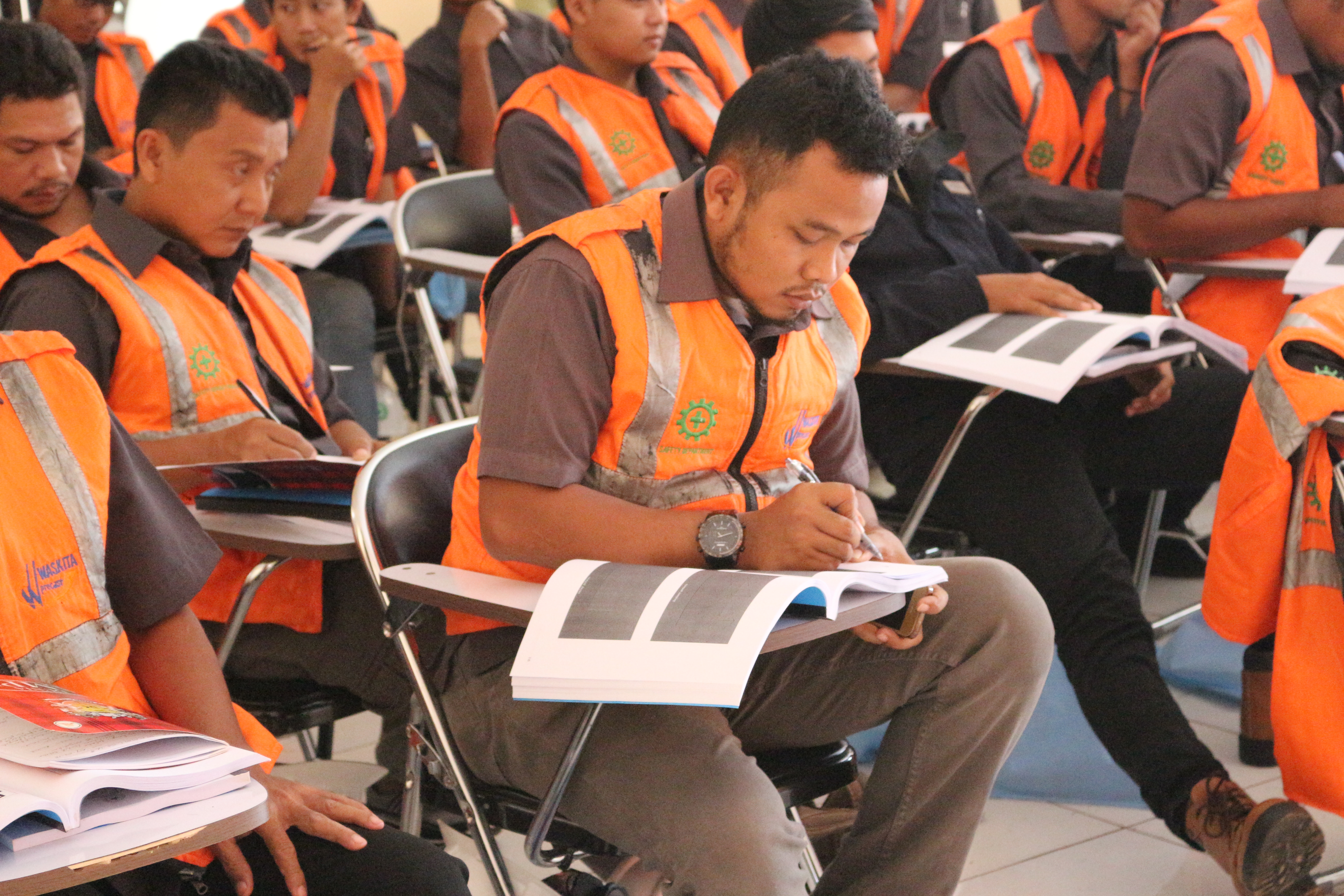 Training & Sertifikasi K3 Teknisi Listrik - Waskita