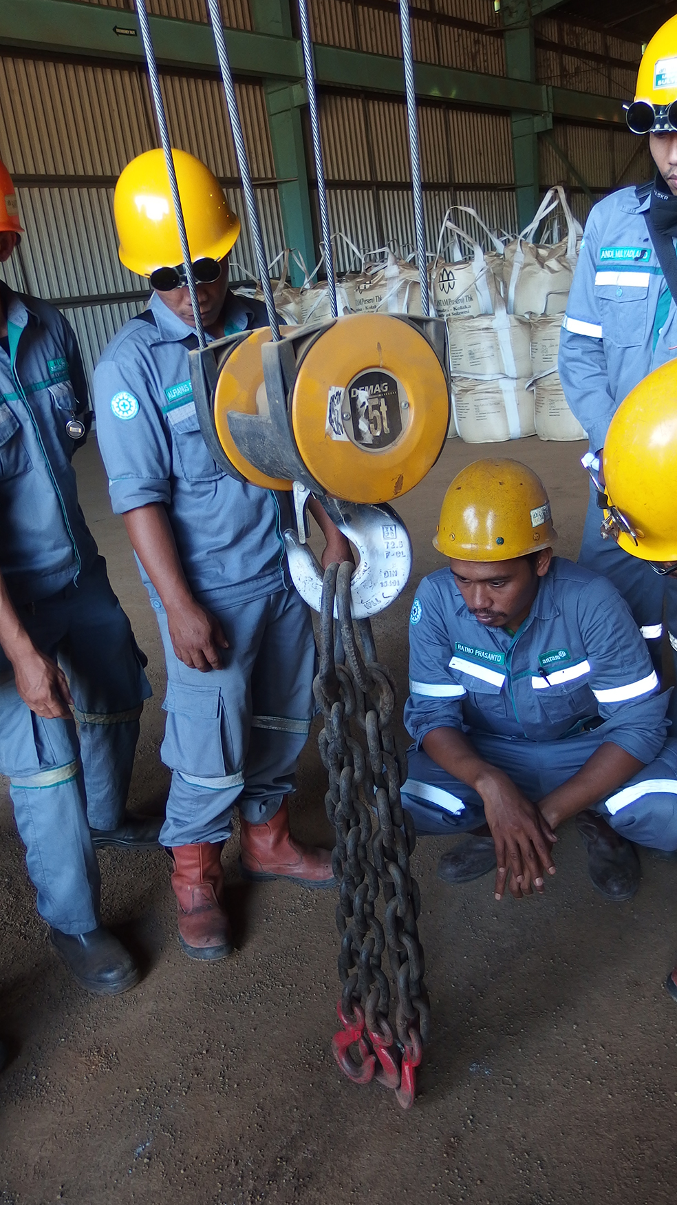 Training Operator Hoisting Crane